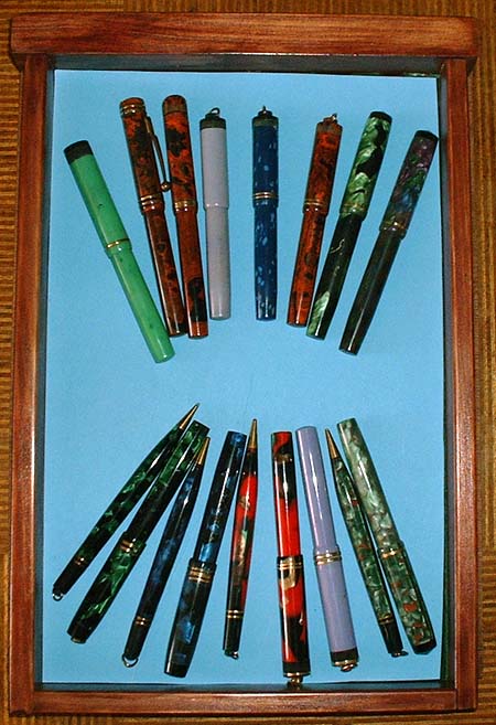 Sixteenth drawer showing Dinkie majors and Dandys.